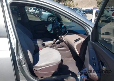 2015 Hyundai Tucson Gls z USA, uszkodzony, nr VIN KM8JTCAF4FU052910